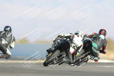 media/Jan-10-2025-CVMA Friday Practice (Fri) [[489e0da257]]/Group 4 and Trackday/Session 4 (Turn 16)/